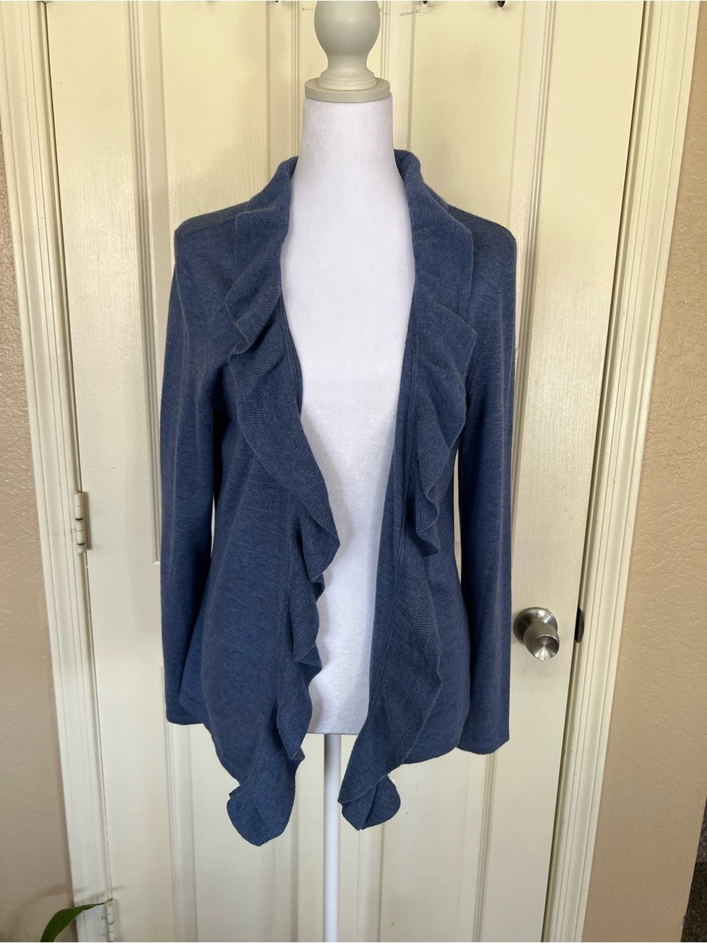 Talbots Pure Italian Merino Wool Blue Ruffle Open Front Cardigan Medium - Picture 4 of 12